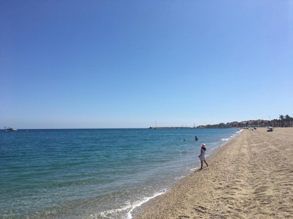 Atico Almeria. Paseo Maritimo Roquetas De Mar Buitenkant foto