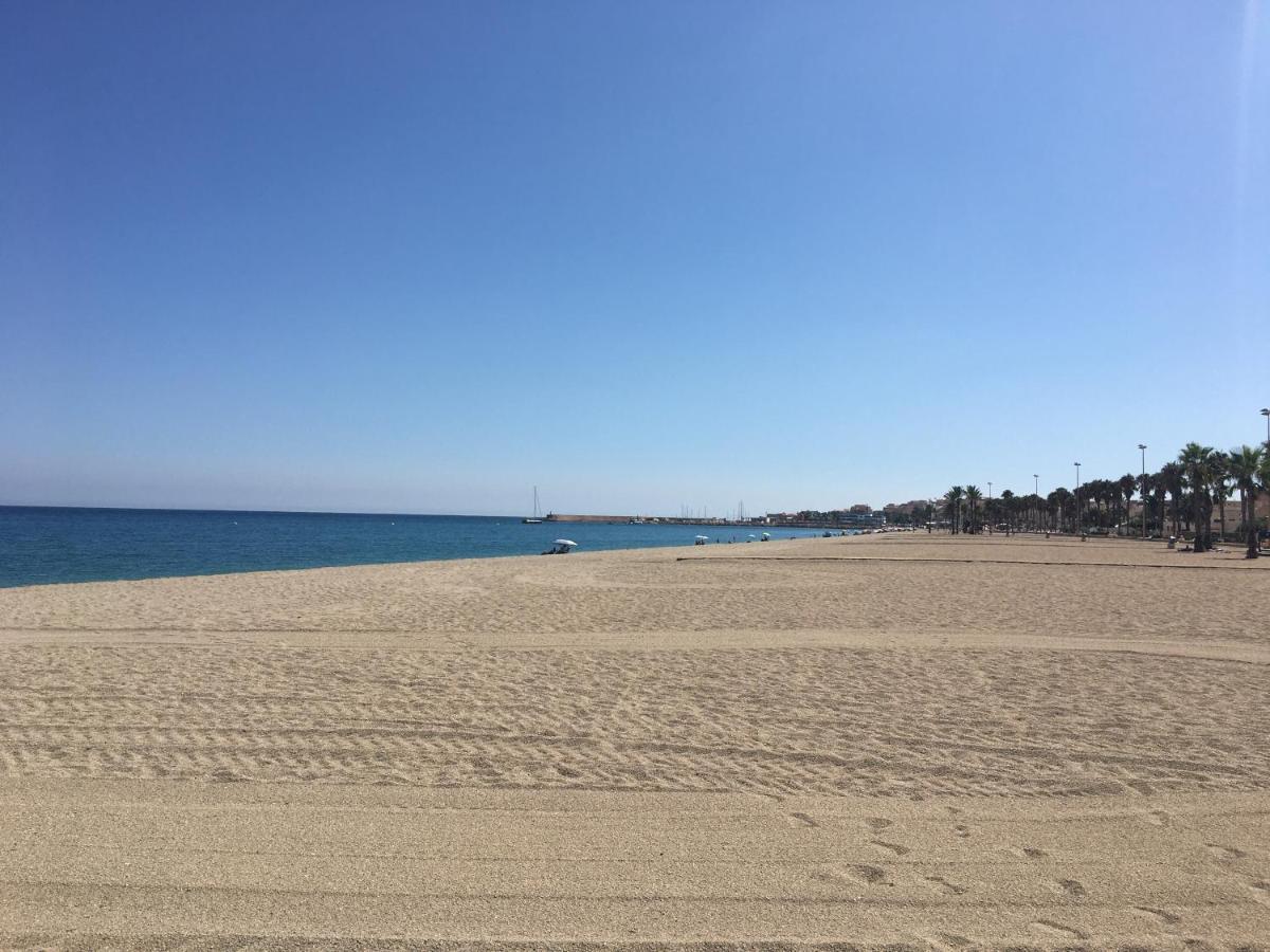 Atico Almeria. Paseo Maritimo Roquetas De Mar Buitenkant foto